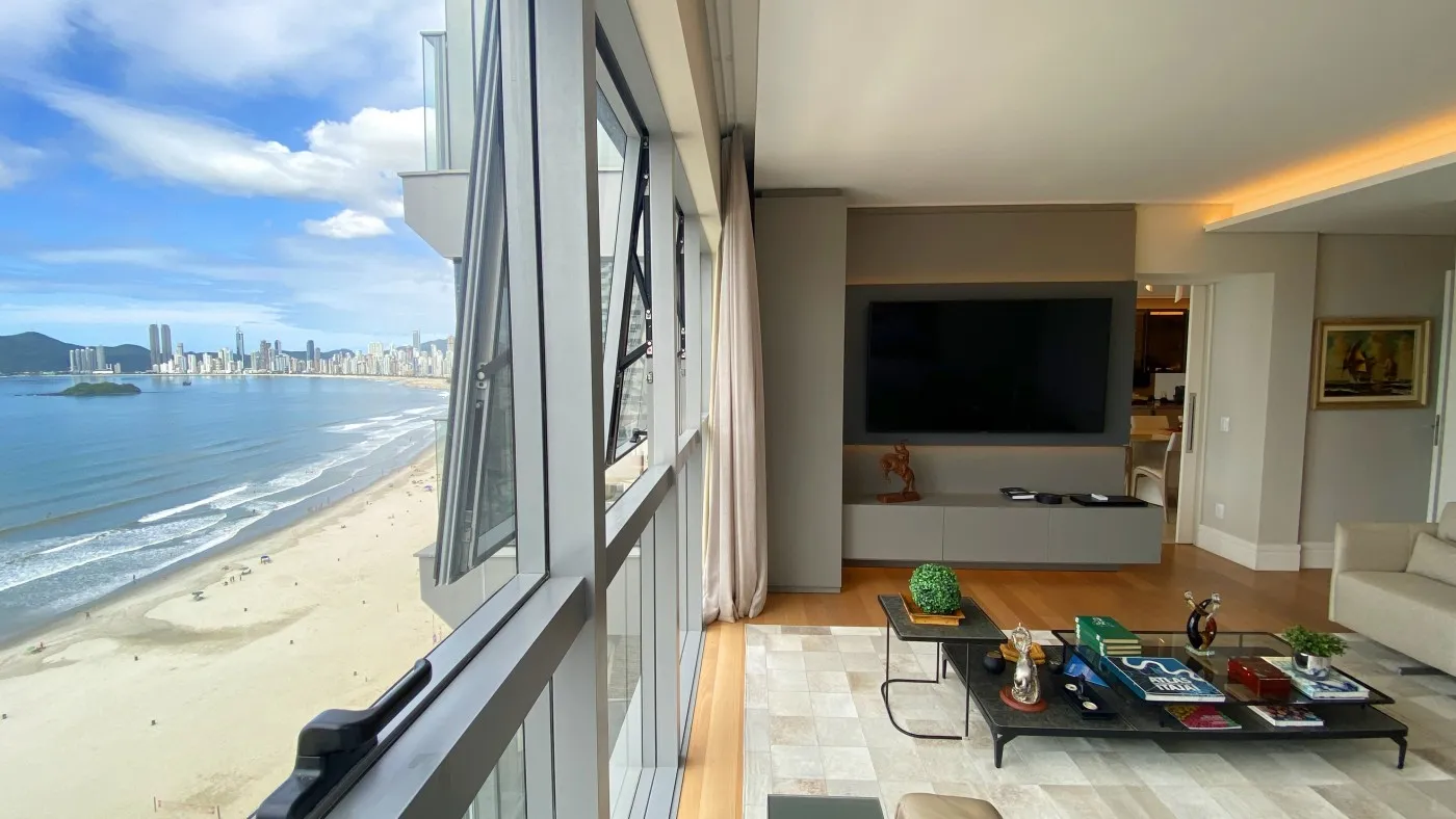 Imagem Apartamento Frente Mar para Venda em Balneário Camboriú, CENTRO, 4 dormitórios, 4 suítes, 5 banheiros, 4 vagas