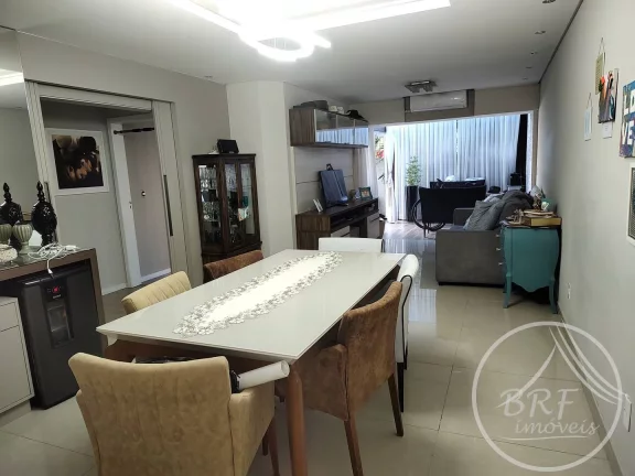 Imagem VENDO AMPLO APTO TÉRREO EM BALNEÁRIO/ESTREITO MOBILIAADO 3 SUÍTES E 2 VAGAS