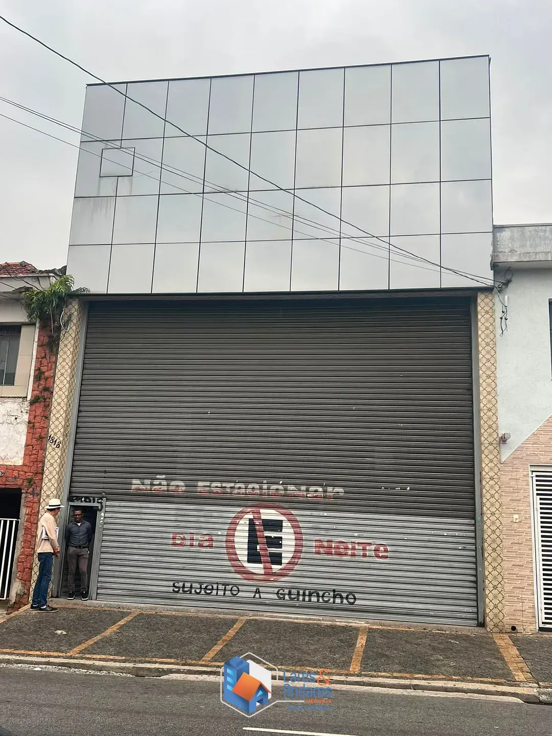 Foto do imóvel Casa comercial para venda em Vila Gomes Cardim, 534m² em Rua Serra de Botucatu