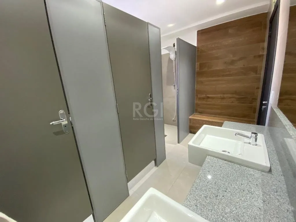 Imagem Excelente Casa Comercial Reformada Para comprar - Partenon - Porto Alegre/RS