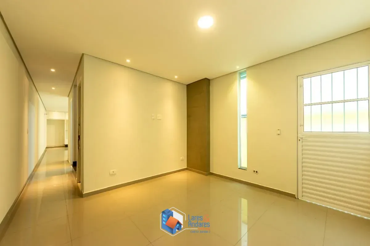 Imagem Sobrado para venda em Vila Palmeiras com 3 quartos, sendo 3 suítes, 240m²