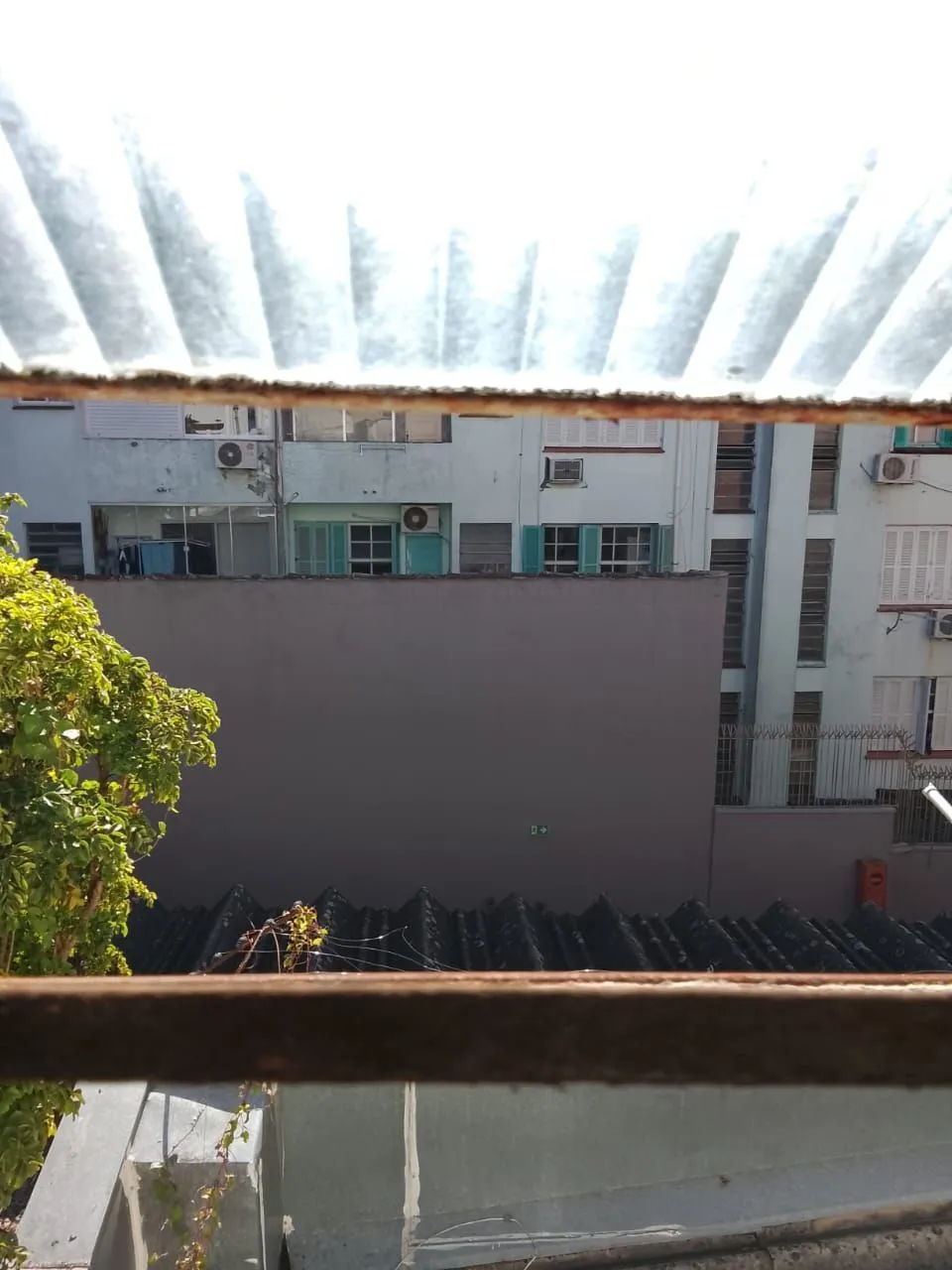 Imagem Prédio na Duque de Caxias, desocupado espaço amplo. Preço atrativo.