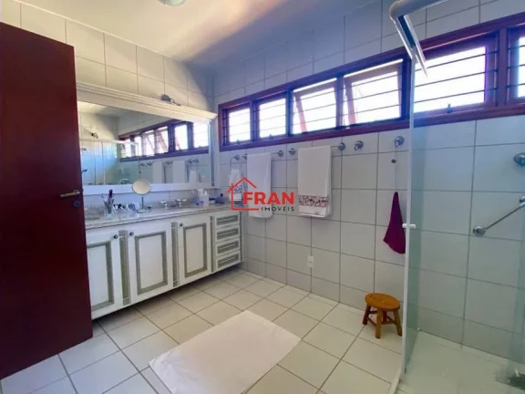 Imagem Linda casa de dois pavimentos de Alto Padrão