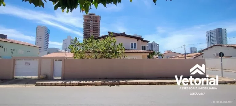 Foto do imóvel Casa para Locação Comercial em Barreiras-BA, Bairro Aratu: 3 Quartos, sendo 3 Suítes, closet, 3 Salas, 6 Banheiros, 2 Vagas, 479,99 m².