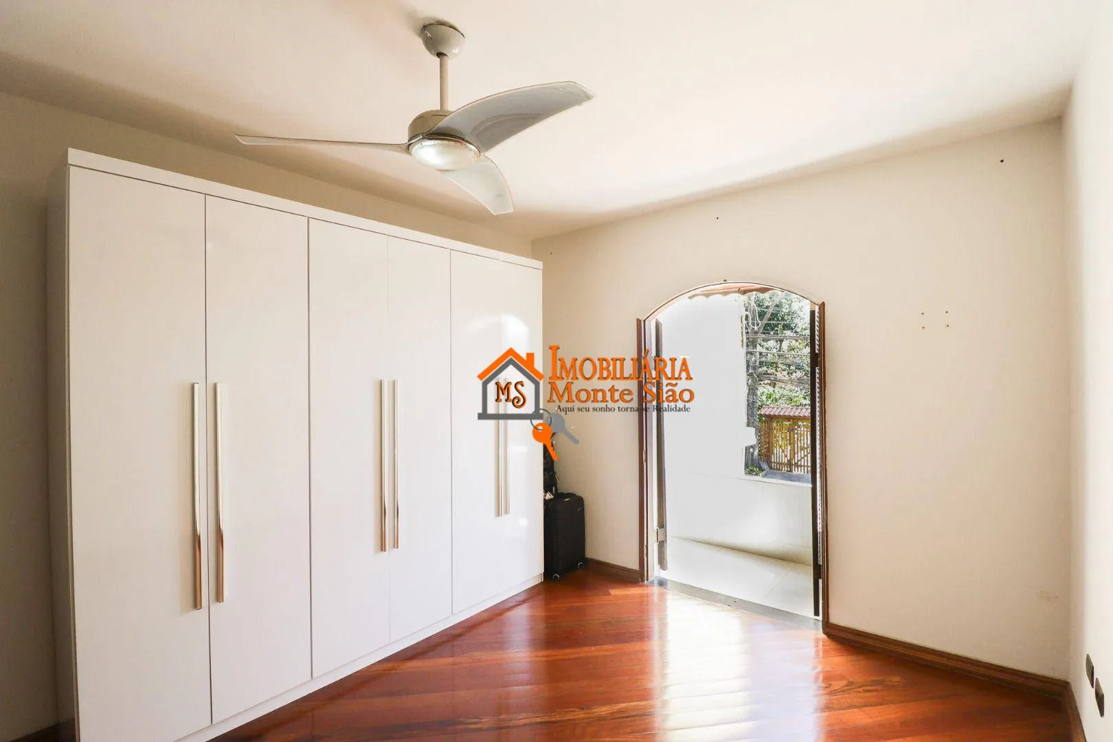 Imagem Sobrado com 3 dormitórios à venda, 100 m² por R$ 680.000,00 - Picanco - Guarulhos/SP