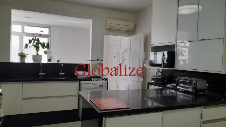Imagem Ótimo apartamento de frente no bairro do Boqueirão em Sanros (SP), na quadra da praia por R$.1.450.000,00