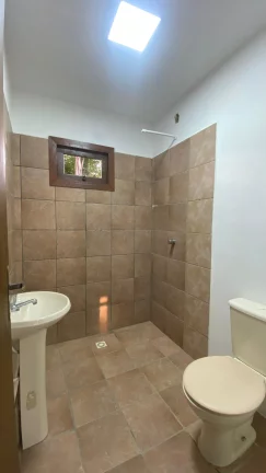 Imagem Casa à venda em Garopaba-SC, 2 quartos, 1 suíte, 1 vaga de garagem, 80m² - Jardim Panorâmico!