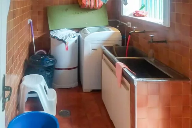 Imagem Praia do Guaiúba - Excelente casa há uma quadra da praia - OPORTUNIDADE !!!