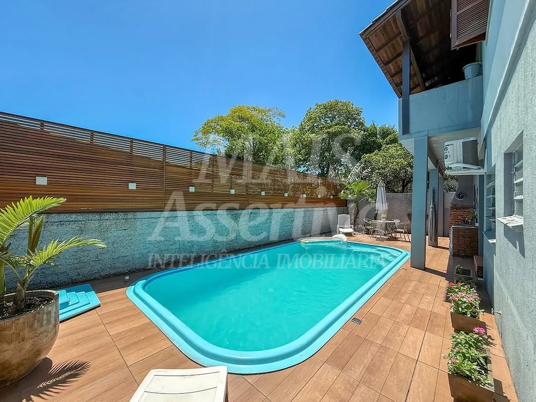Imagem Casa mobiliada para locação em Estância Velha de 4 dormitórios - 250m²