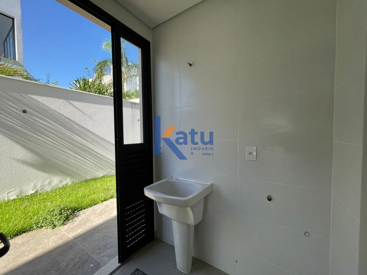 Imagem CASA PARA VENDA NO CONDOMÍNIO RESERVA DA ERMIDA EM JUNDIAÍ/SP

Término de Construção

O imóvel...