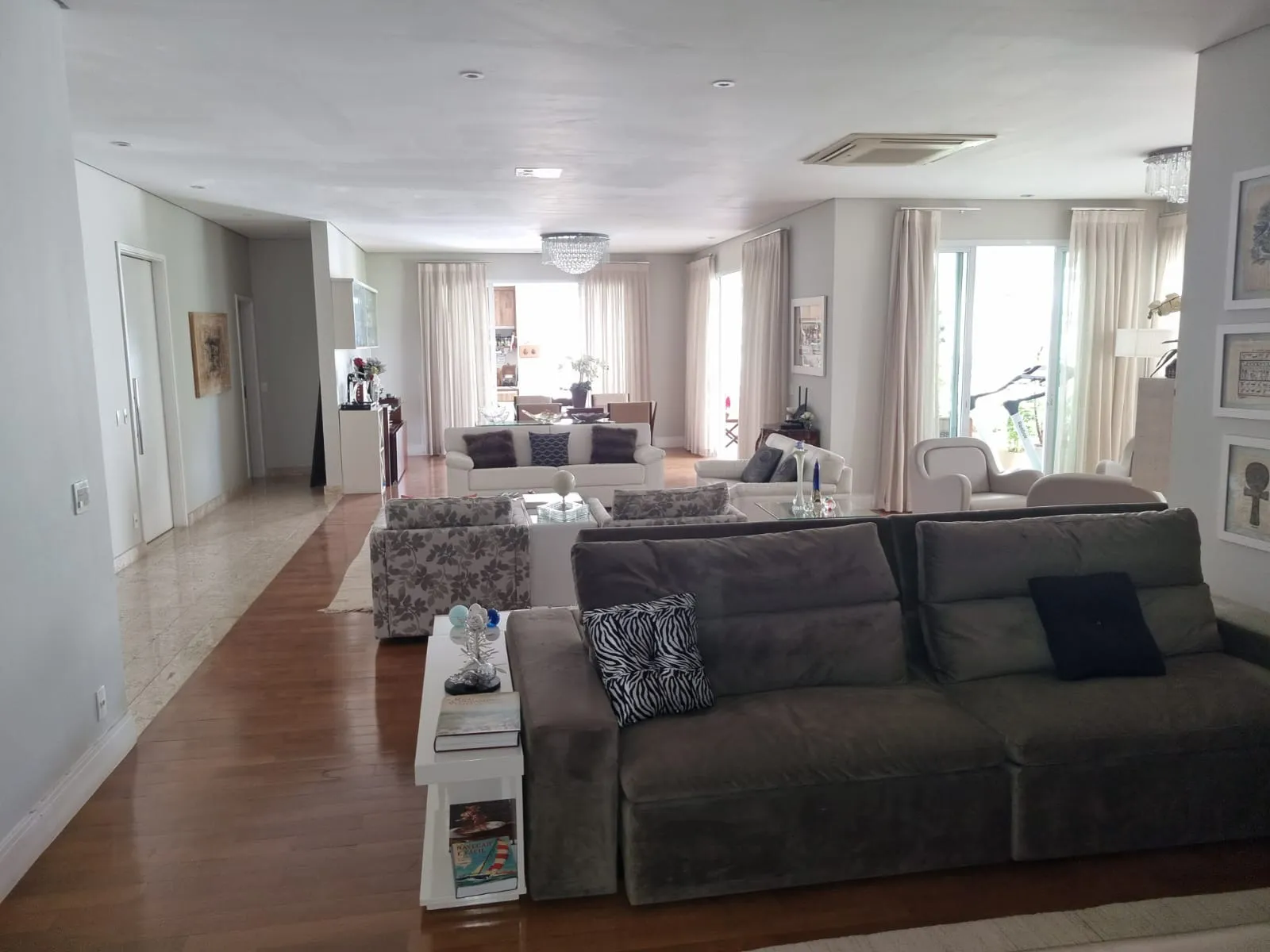 Imagem LINDO APARTAMENTO DE 322M² NO RESIDENCIAL THE PENTHOUSES TAMBORÉ!!!
