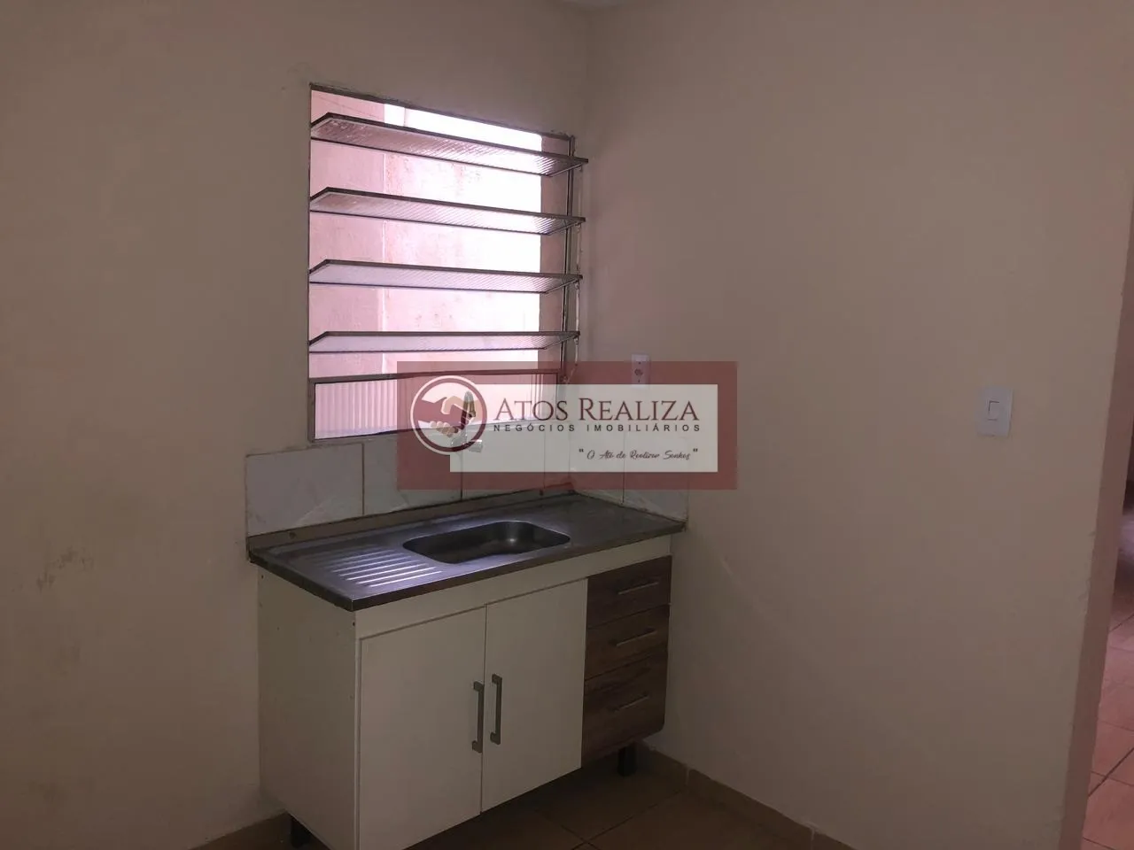 Imagem Casa à venda e locação em Jardim Belcito, São Paulo - 50m², 1 dormitório e 1 banheiro por R$700