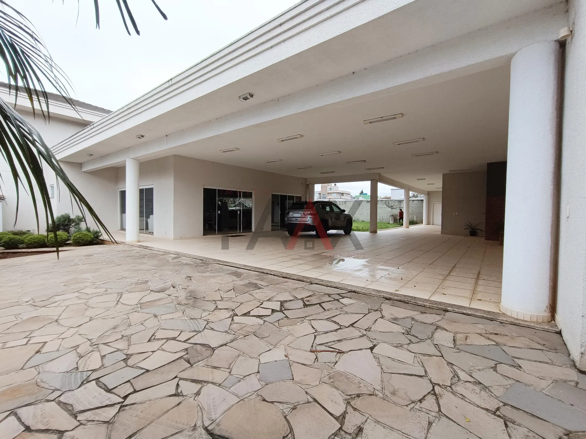 Imagem Sobrado com 9 dormitórios à venda,1000.00 m , CENTRO, GUARAPUAVA - PR