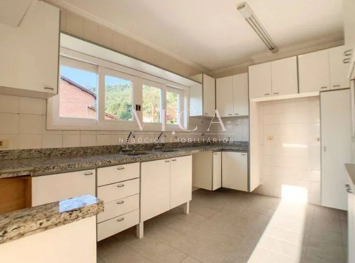 Imagem Alphaville 10 | Casa 600m² 4 suítes, lareira e 6 vagas | R$ 4,2 mi