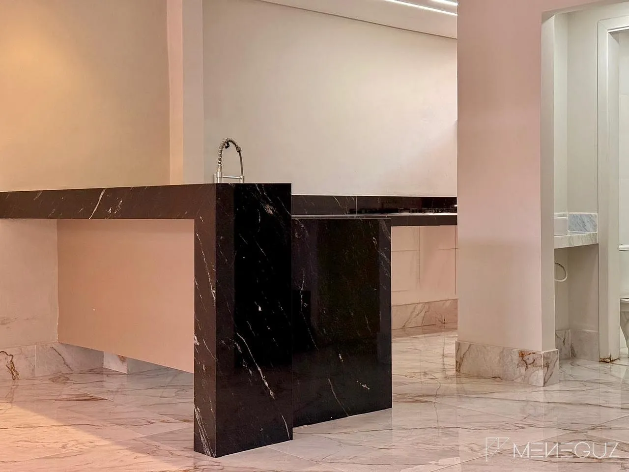 Imagem Viva com lazer privativo e economia: piscina, sauna e energia solar
