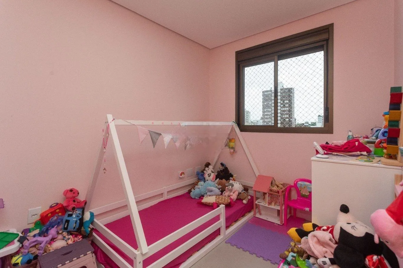 Imagem Apartamento de 3 quartos, suíte e 1 vaga de garagem no bairro Passo da Areia POA