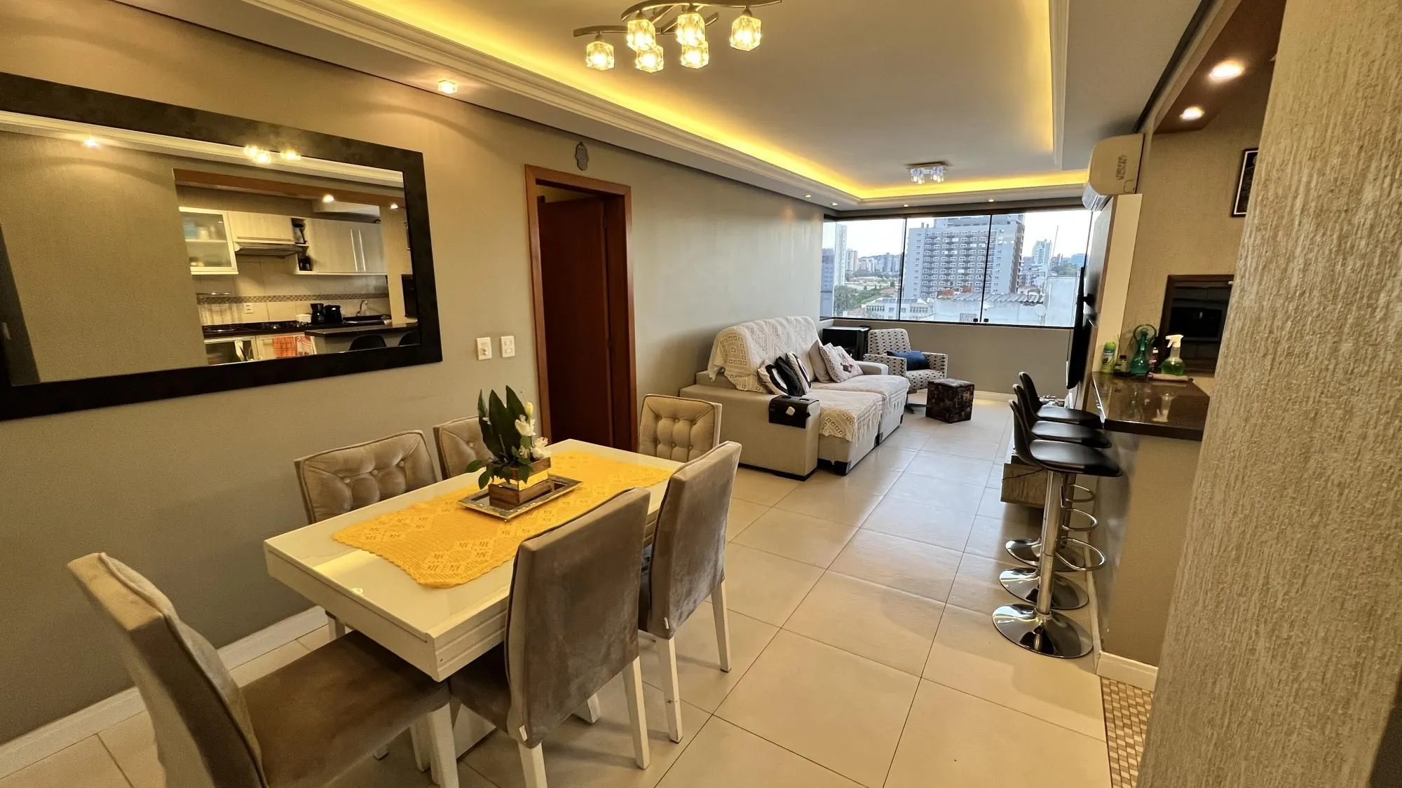 Imagem Apartamento 3 Dormitórios com Vista Privilegiada - Conforto e Praticidade!