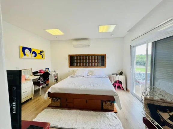 Imagem Casa Sobrado, 3 dormitórios ( 3 suítes), Condomínio Altos da Serra VI, Urbanova - Sjc.