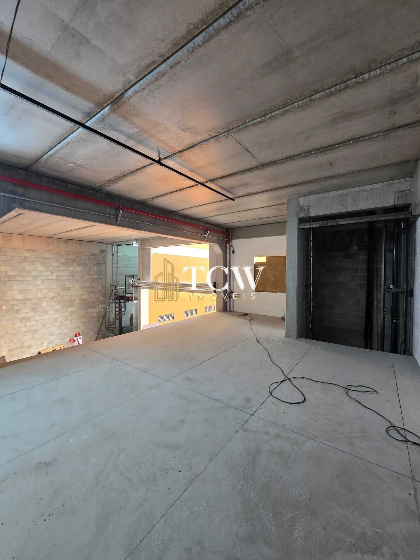 Imagem Galpão Comercial para Locação no Bom Retiro | 2.106 m² Totais | 1.603 m² Cobertos | São Paulo/SP