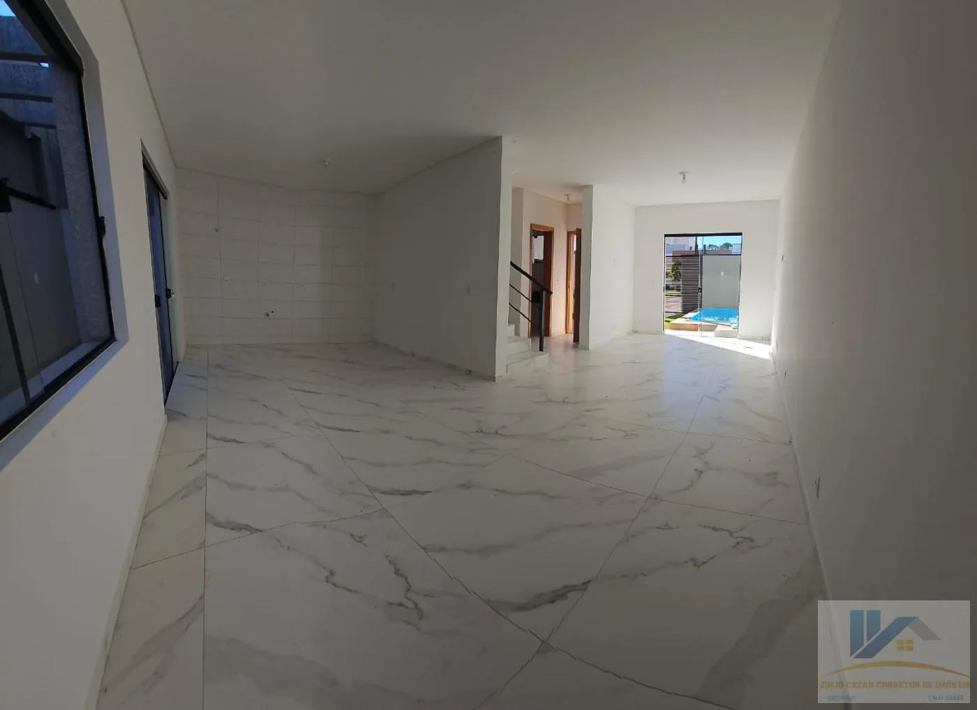 Imagem Sobrado para Venda em Guaratuba, Balneário Eliane, 3 dormitórios, 1 suíte, 2 banheiros, 1 vaga
