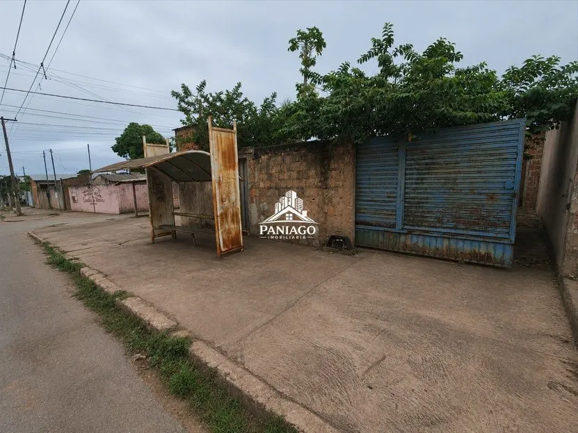 Imagem Imóvel de Esquina com, Ponto Comercial, casa e Amplo Terreno.