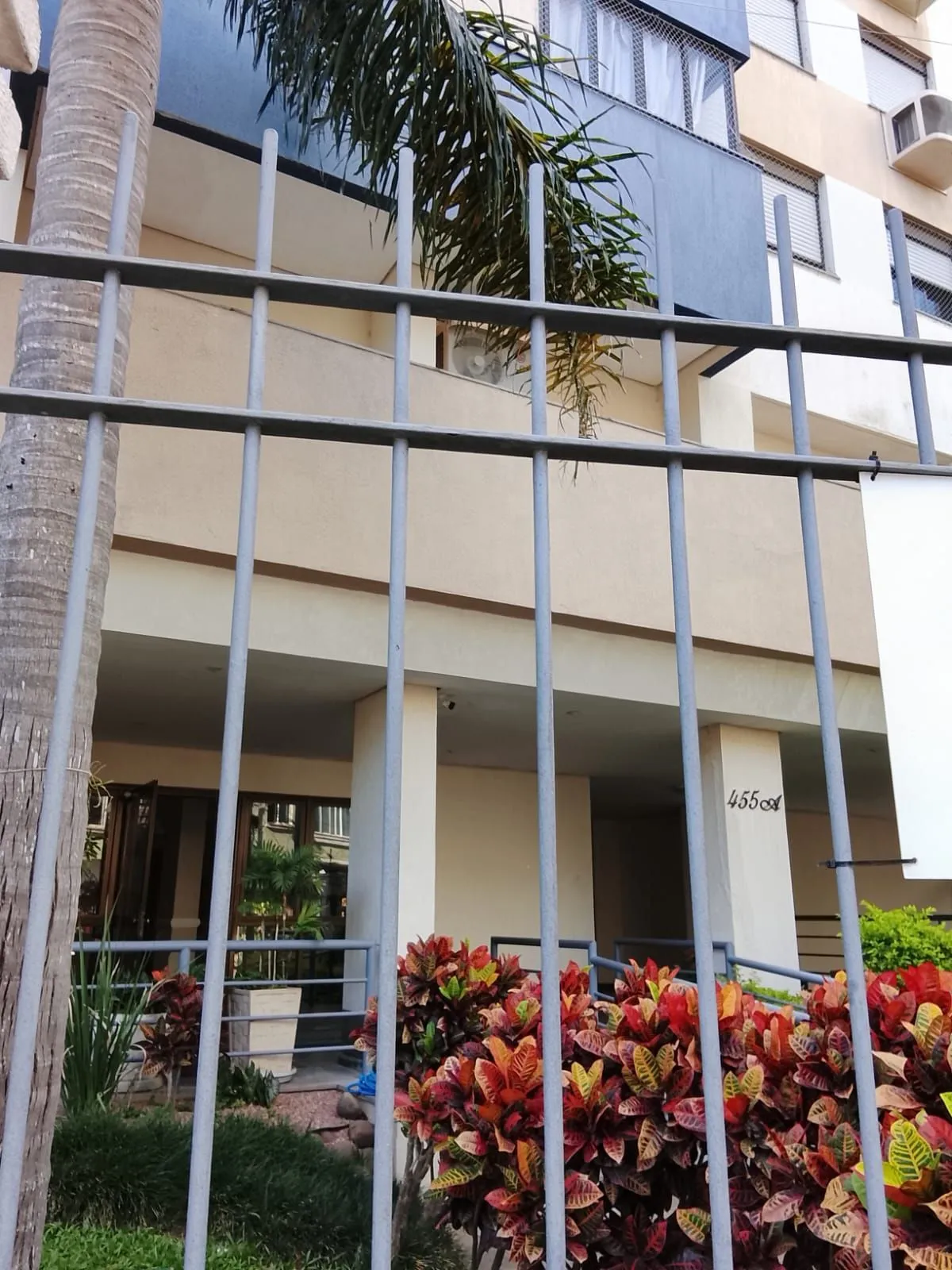 Imagem Excelente Apartamento 3D, transformado em 2D, closet mobiliado c/ vaga - Cidade Baixa - Preço Atrativo
