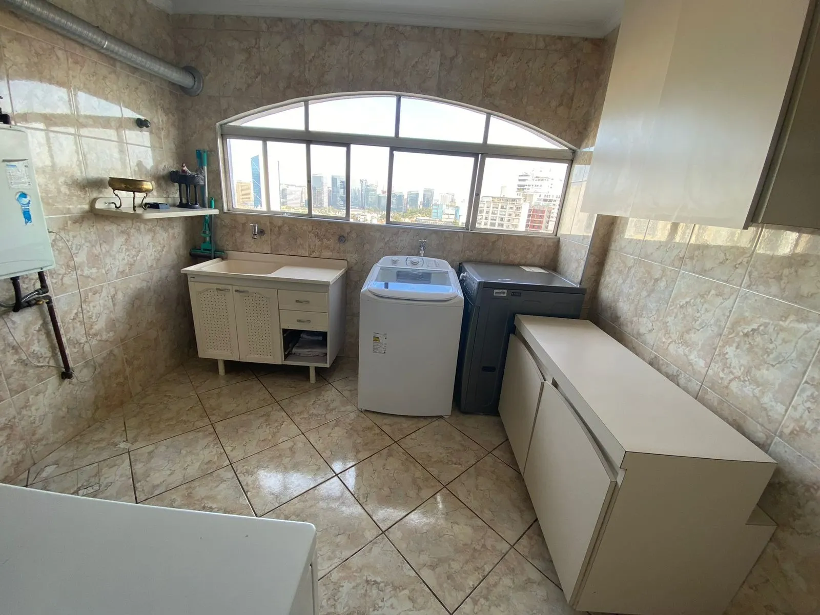 Imagem Apartamento a Venda com 4 Dormitórios no Edifico Mansão Gisele