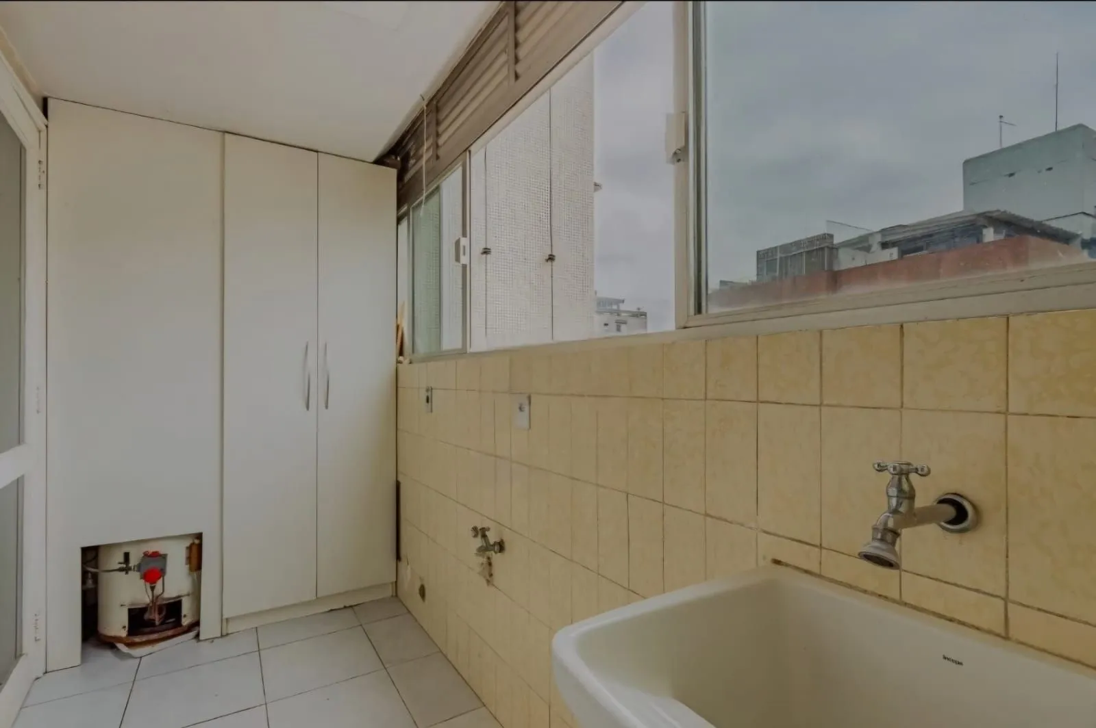 Imagem Apartamento de Alto Padrão no Moinhos de Vento: 121m² de Conforto e Luxo!