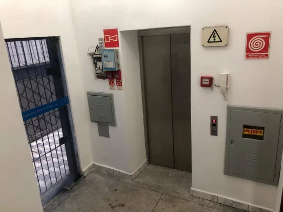 Imagem Prédio Comercial em Santos para locação com 1000m² com elevador!
