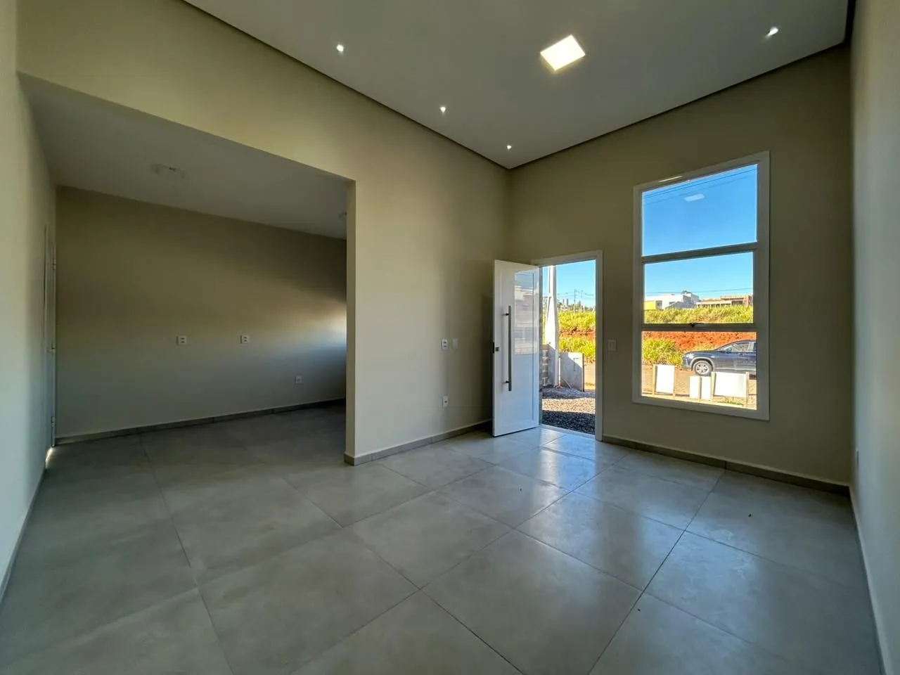 Imagem Casa Nova à venda no Loteamento Jardins!! 3 dormitórios,1 suíte, com um lindíssimo pôr do sol, uma casa confortável para a família !!
