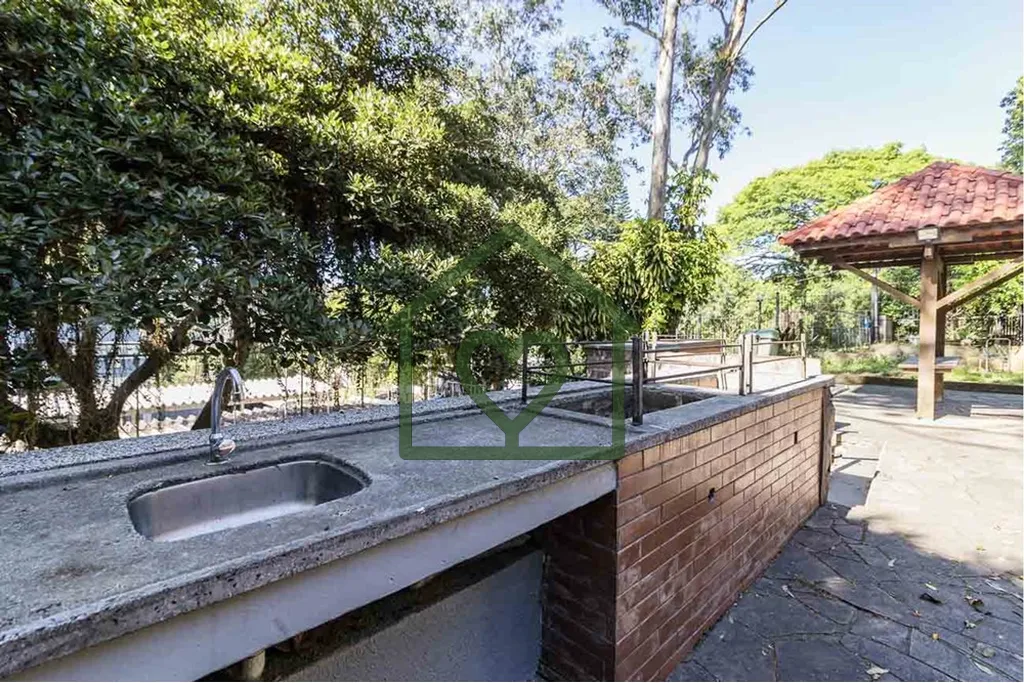 Imagem *Descubra o seu refúgio dos sonhos em Porto Alegre!* 
 
Deixe-se encantar pelo aconchego do *Plaza ...