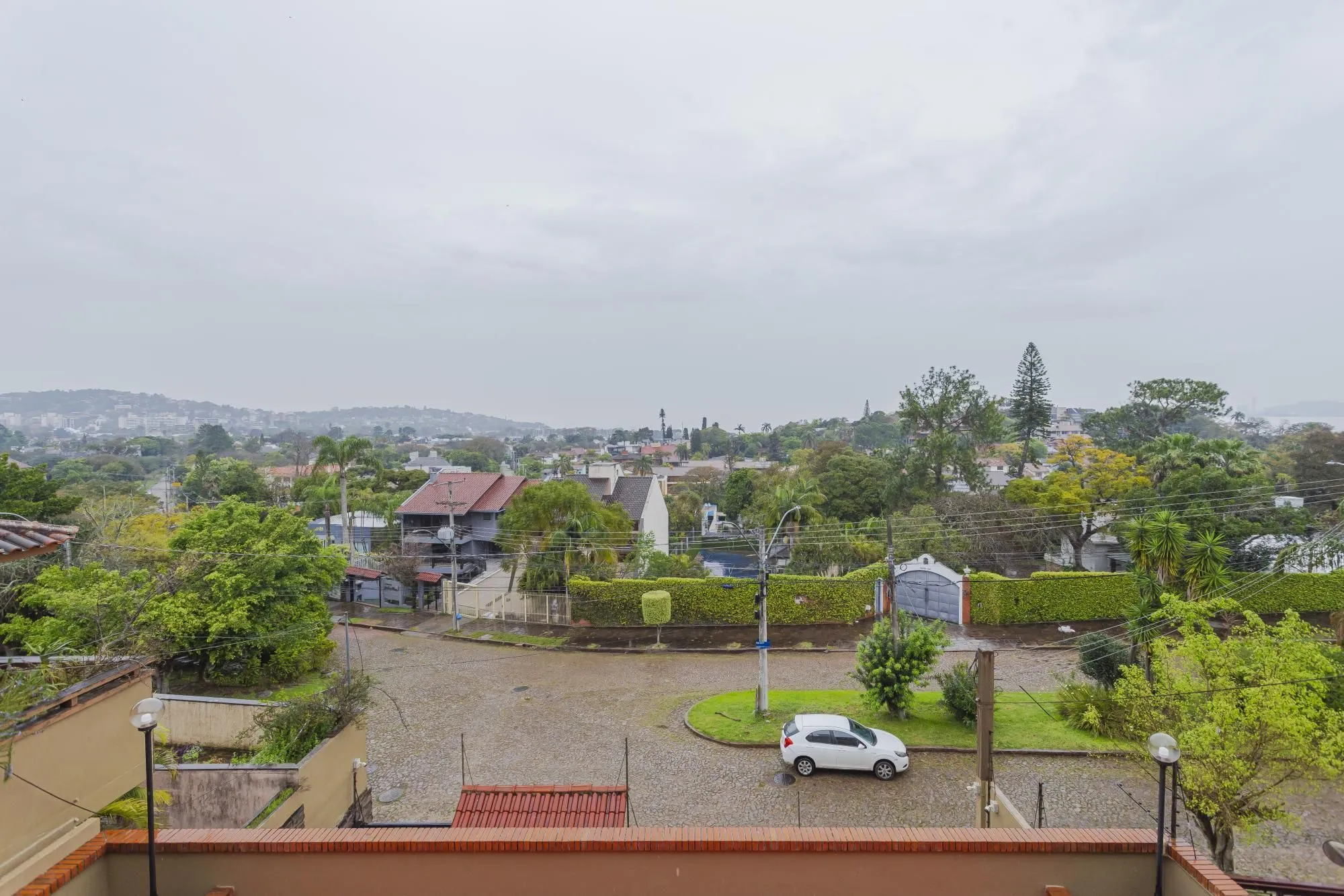 Imagem Casa semi-mobiliada na Vila Assunção com vista deslumbrante para o Guaíba e Veleiros do Sul