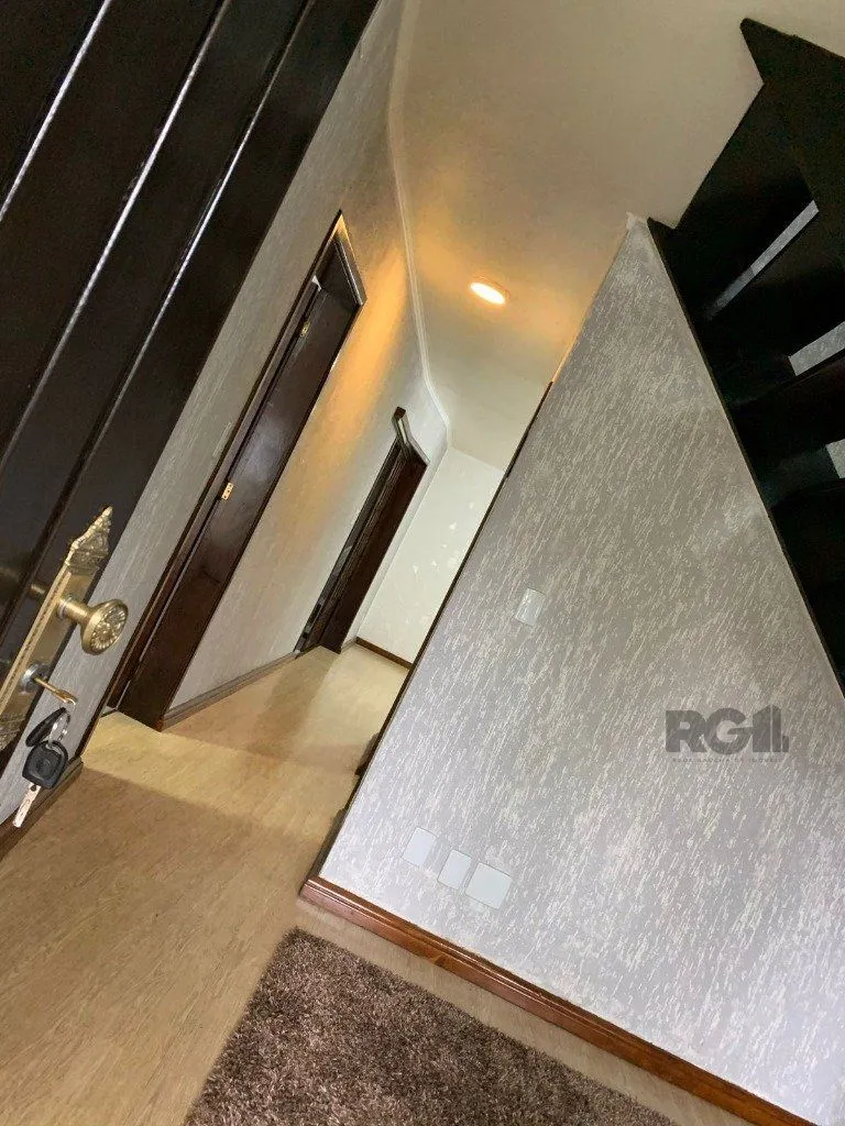 Imagem Casa sobrado com 03 dormitórios e garagem para 3 carros na cidade de Nova Petrópolis