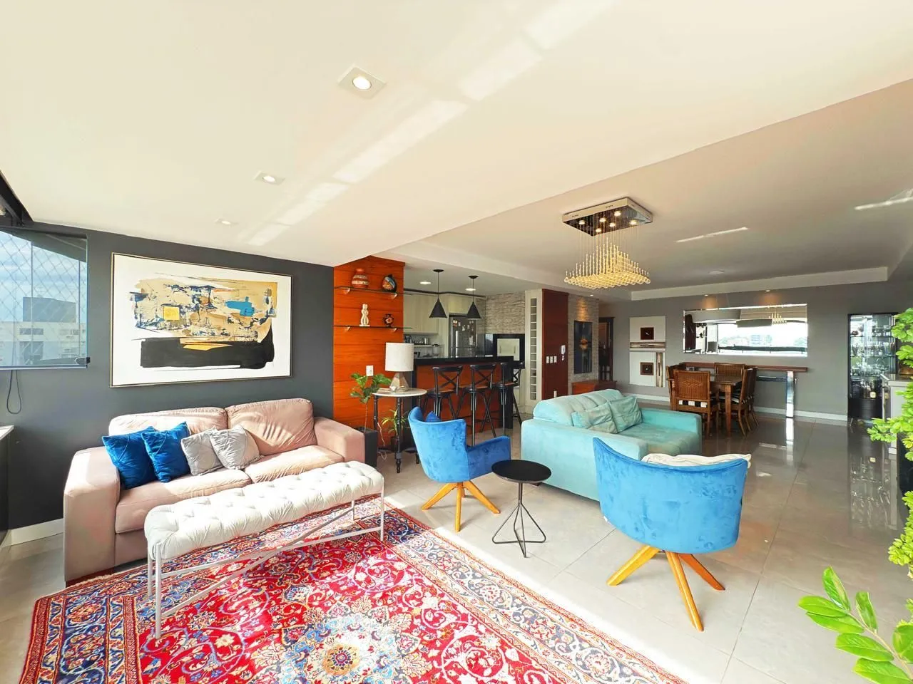 Imagem Apartamento de 3 suítes com 3 vagas, 136 m2 próximo ao Shopping Iguatemi.