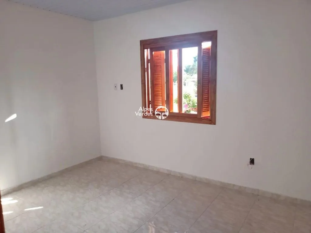 Imagem Vende-se Casa no São Lucas 10 minutos da Catedral de Pedra - Canela-RS