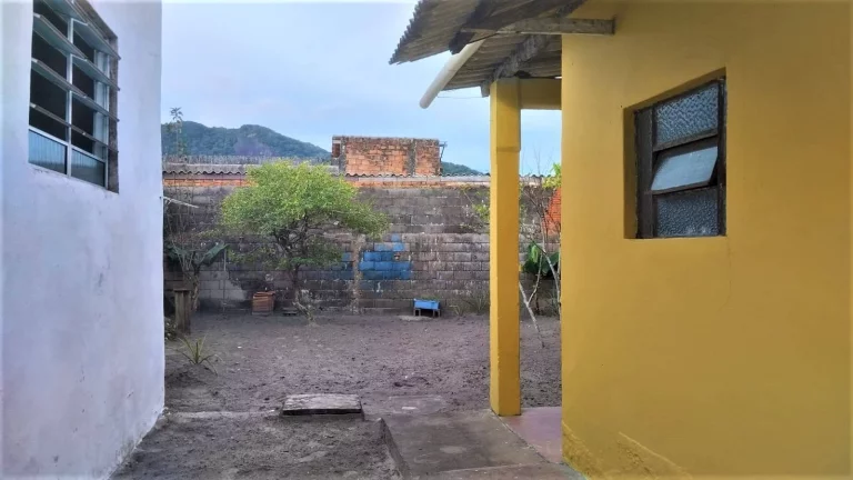 Imagem Casa à venda na Vila Garcez em Iguape/sp