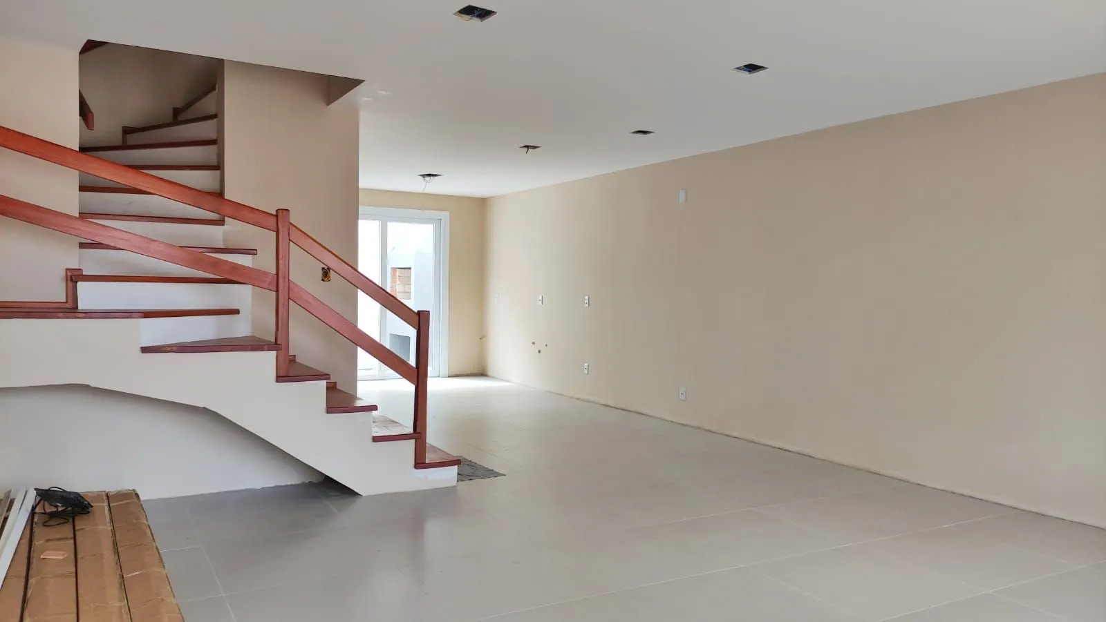 Imagem Sobrado 3 dormitórios com suíte à venda no Vila Ipiranga Porto Alegre R$ 820.000
