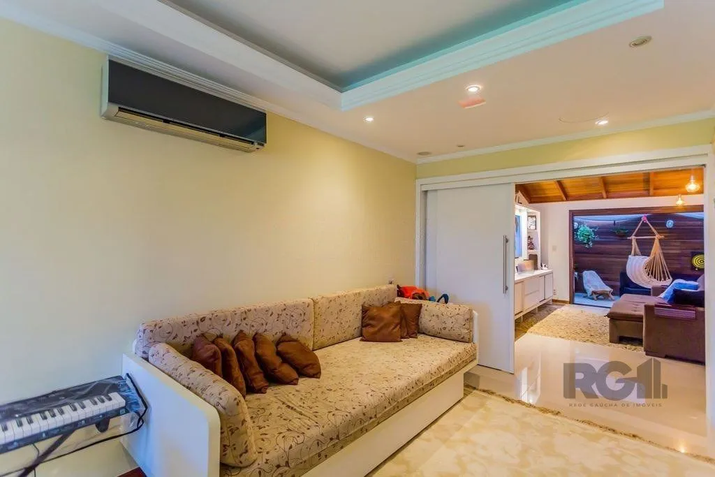 Imagem Casa em condomínio de 155m², 3 dormitórios, 4 vagas no bairro Espírito Santo
