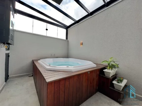 Imagem Sobrado triplex, 03 quartos c/suíte, terraço com área gourmet e banheiro no Xaxim em Curitiba PR
