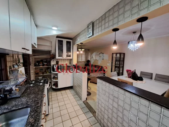 Imagem Sobrado à venda com 118m², 3 quartos, 2 suítes, 2 vagas, churrasqueira por R$1015.000,00 no Boqueirão em Santos
