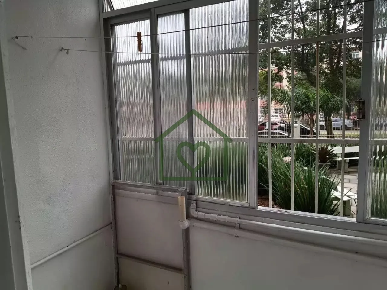 Imagem Ótima opção de apartamento JK no bairro Humaitá, localizado no térreo, com posição solar lest...