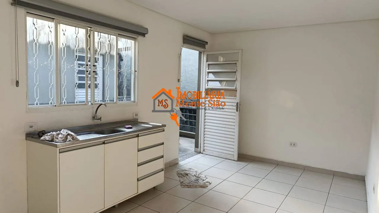 Imagem Casa com 1 dormitório para alugar, 50 m² por R$ 1.296,00/mês - Cidade Brasil - Guarulhos/SP