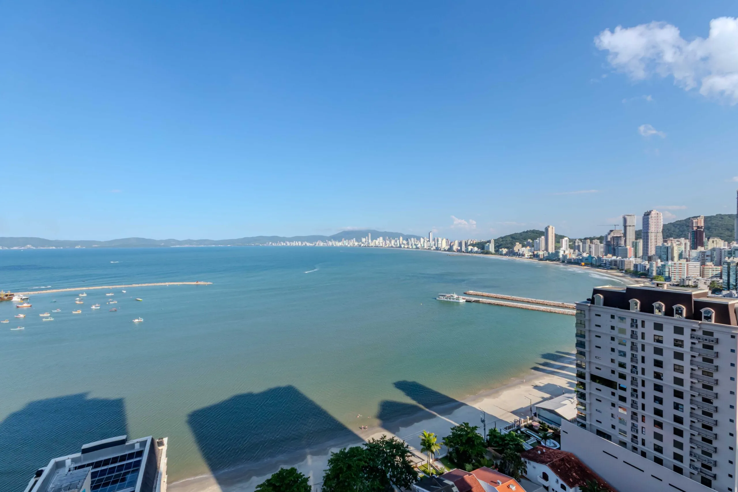 Imagem Apartamento com vista para o mar à venda com 180m2 por R$ 7.200.000,00