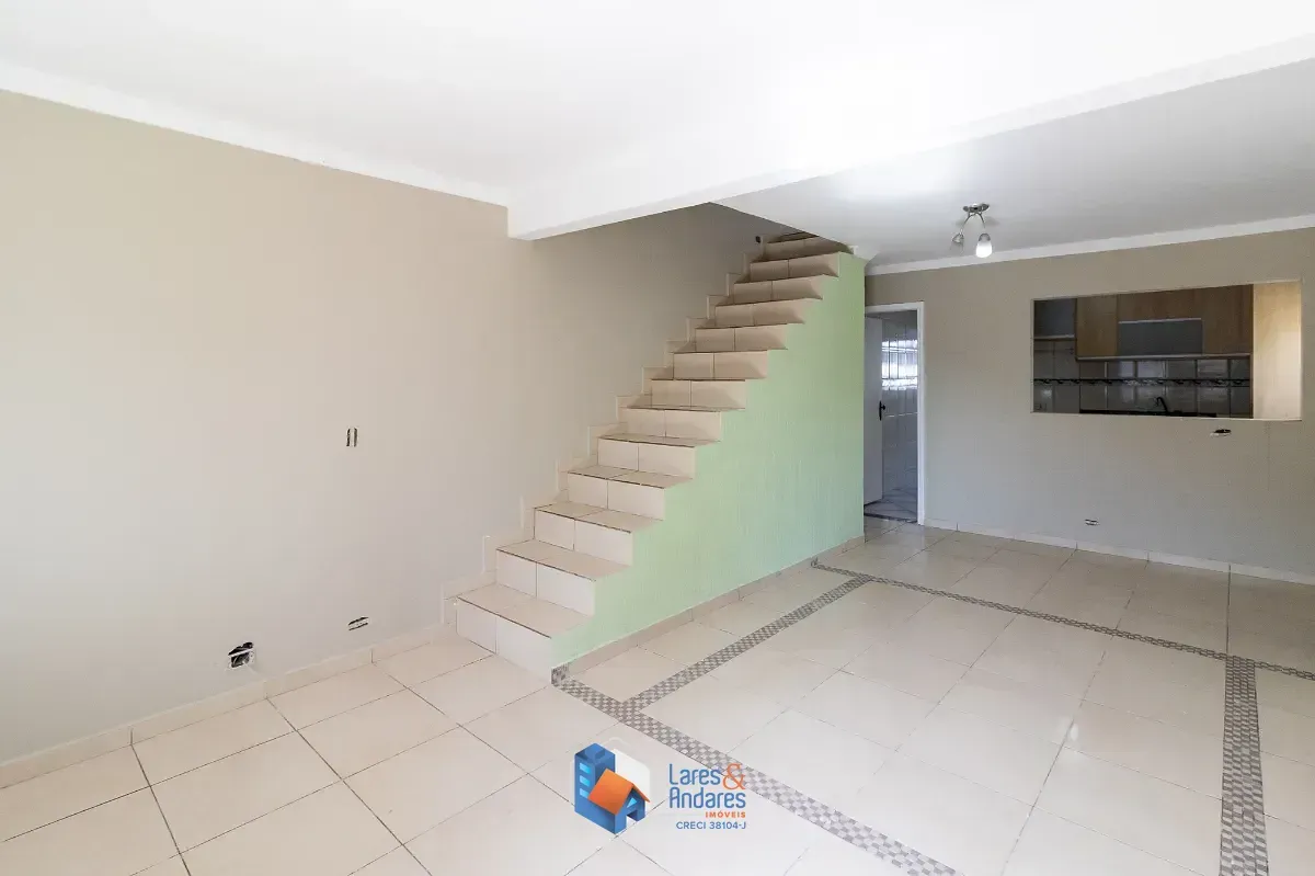 Imagem Sobrado para venda em Brasilândia com 3 quartos, sendo 3 suítes, 245m²