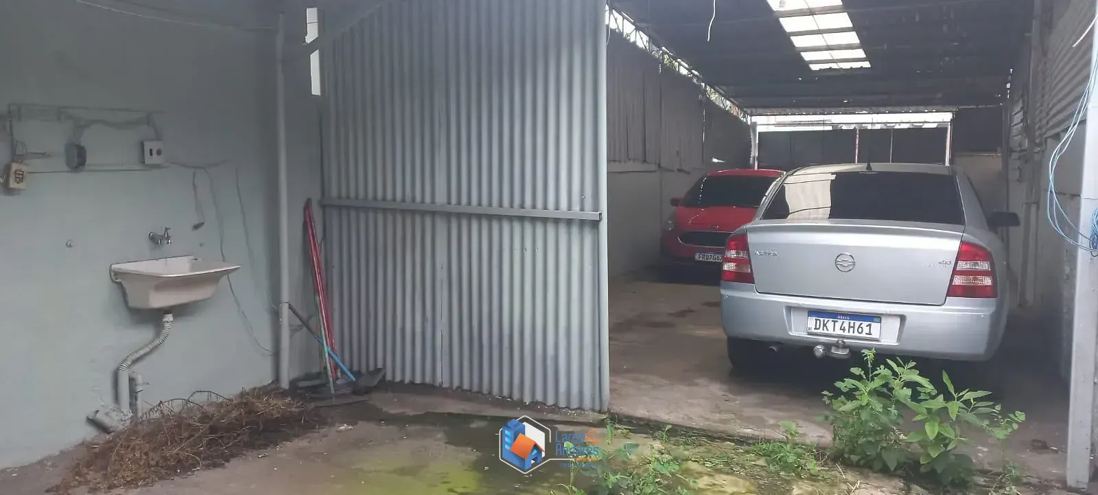 Imagem Casa à venda com terreno grande (serve tanto como residencial quanto comercial), Vila Constança, São Paulo, SP