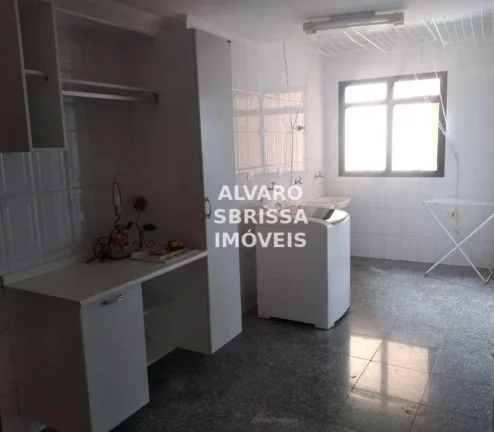 Imagem Apartamento com 4 vagas, 4 dormitórios sendo 2 suítes, todos com armários, portas balcões, venezianas automáticas e lindas vistas. 287m2. 1 por andar