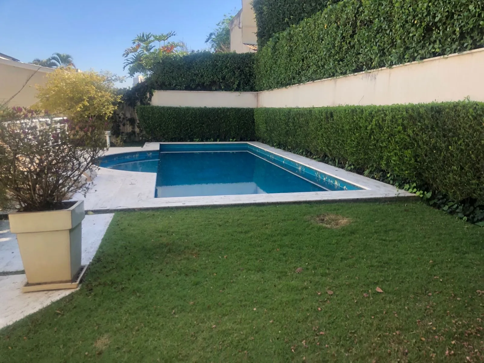 Imagem Residência 4 Suítes à Venda ? Residencial Alphaville 1