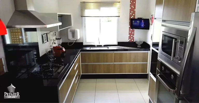 Imagem LINDÍSSIMA CASA À VENDA NO VILLAGGE MEDEIROS - PROJETADA POR DESIGNER DE INTERIORES
