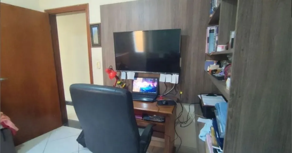Imagem CASA COM 220,00 m² - GUILHERMINA - PRAIA GRANDE SP