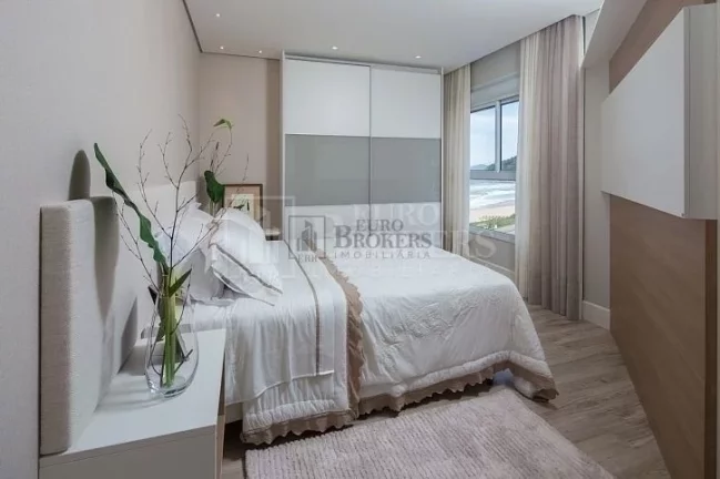 Imagem Apartamento frente mar com 4 Dormitórios sendo 4 suítes